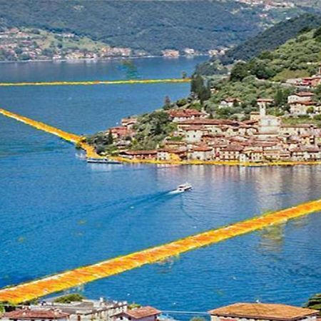 Villa Mirella: Casa Vista Lago Con Piscina Riva di Solto Exterior foto